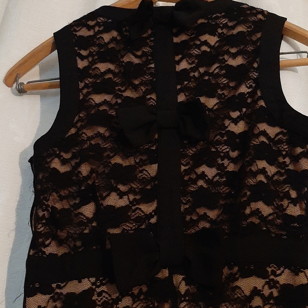 dress - Picture 2 of 4